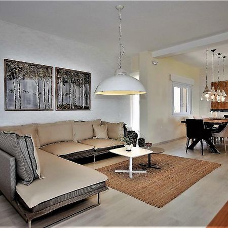 Villa Rodea Rodhiá Exteriör bild